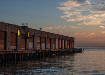 Dales Marine completes refurbishment of Port of Leith caisson gate